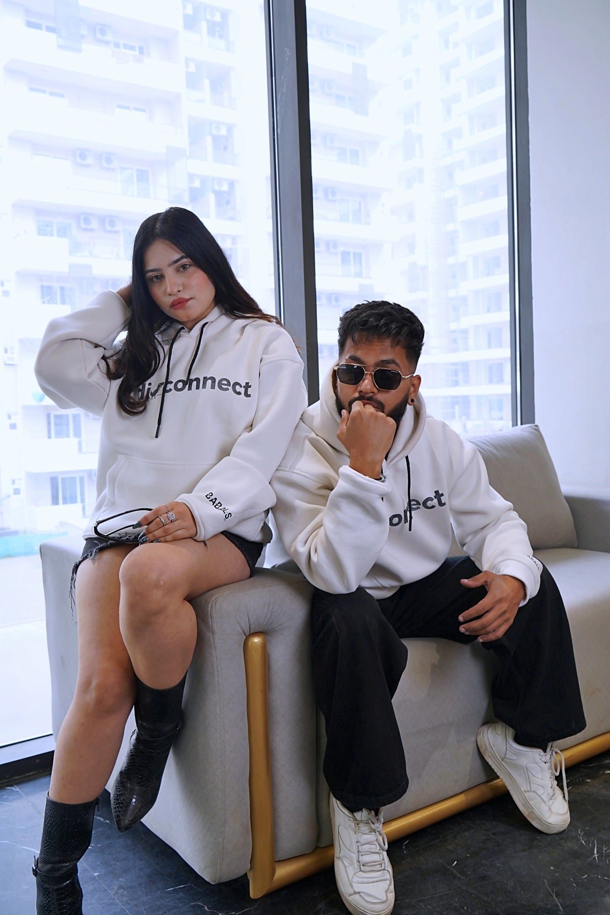 "DISCONNECT" Oversized Hoodie Off-White