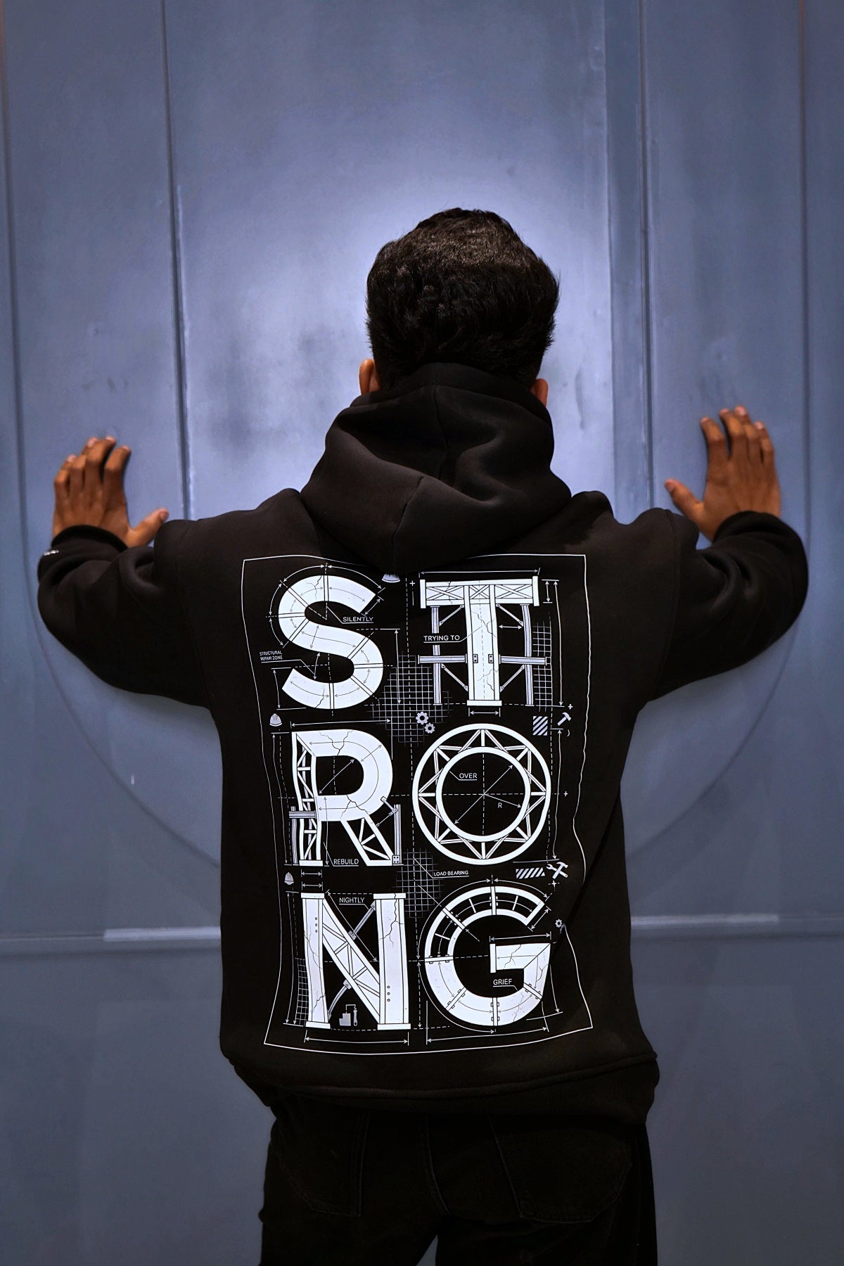 "STRONG" Oversized Hoodie